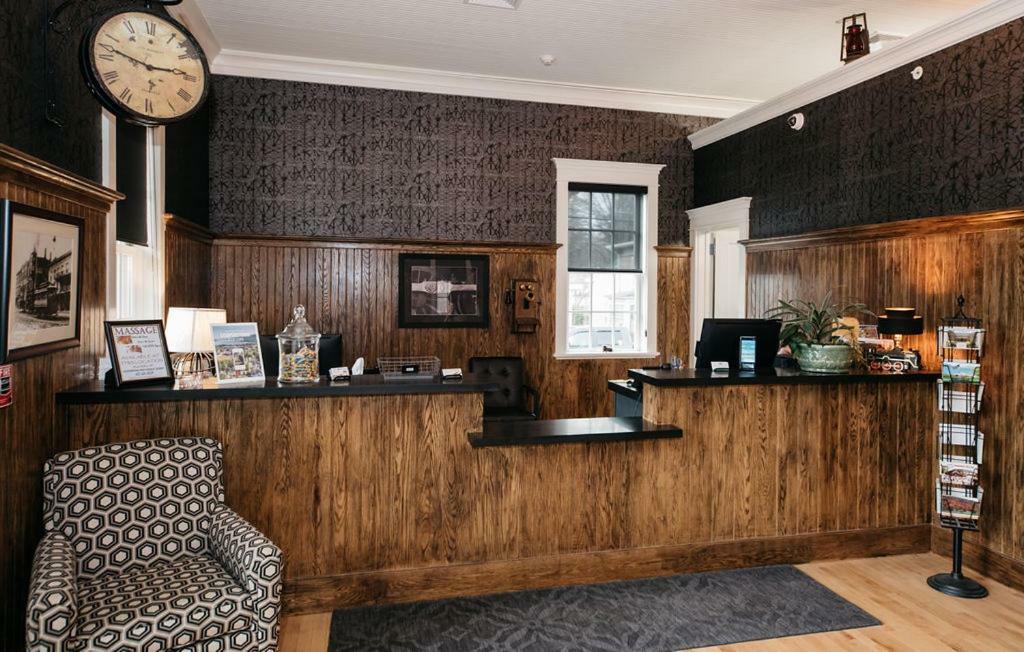 The Railroad Inn Cooperstown Ngoại thất bức ảnh
